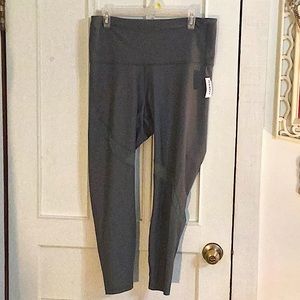 Women’s NWT Old Navy extra high rise leggings in grey size extra large